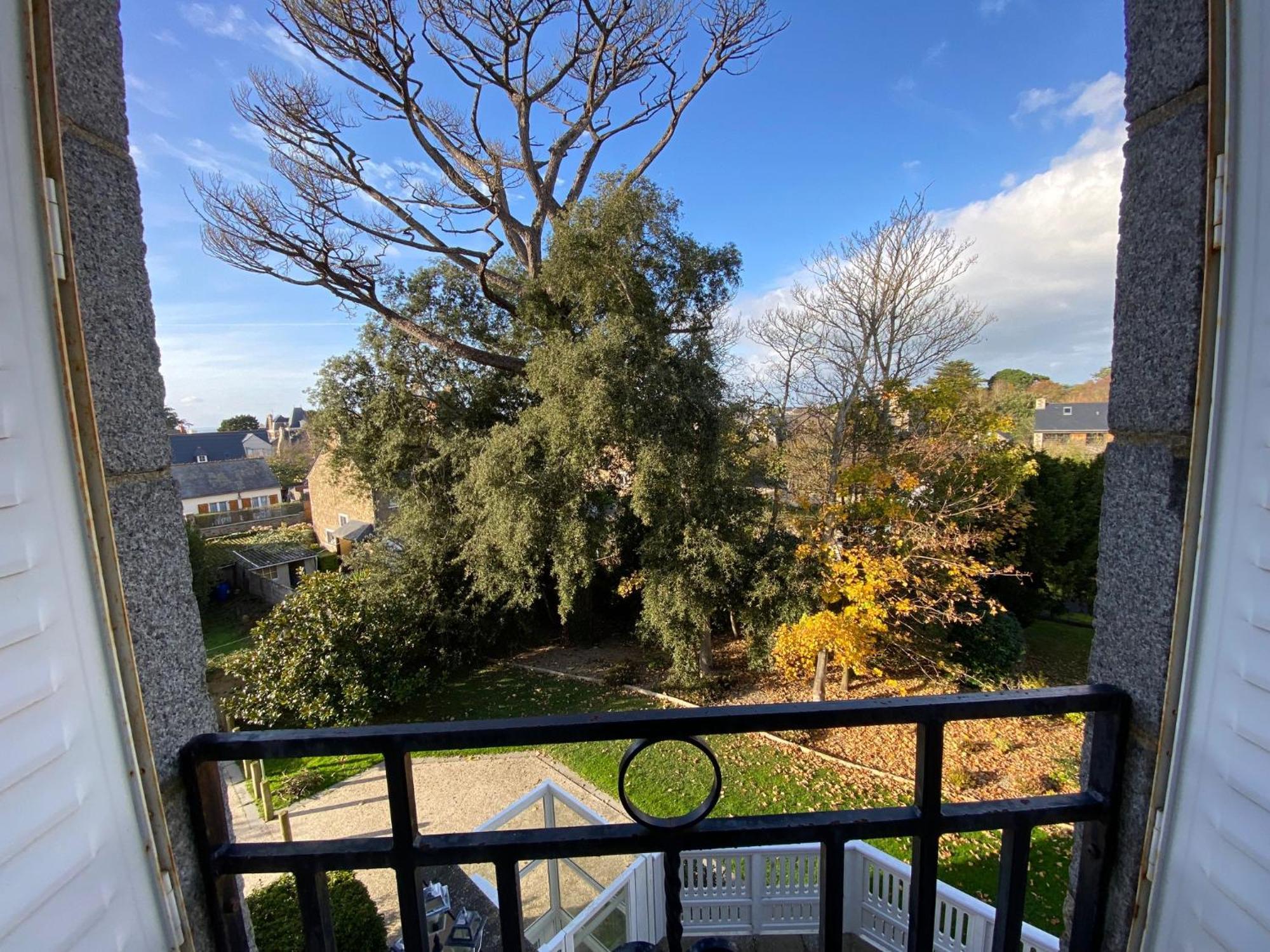 Manoir Le Castel & Villa Beaumaris Saint-Malo Bagian luar foto